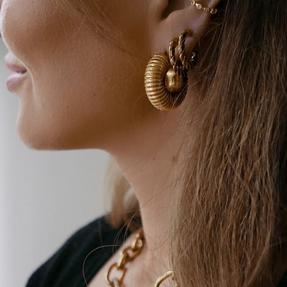Chunky earrings hoop earrings round earrings - Picture 5 of 5